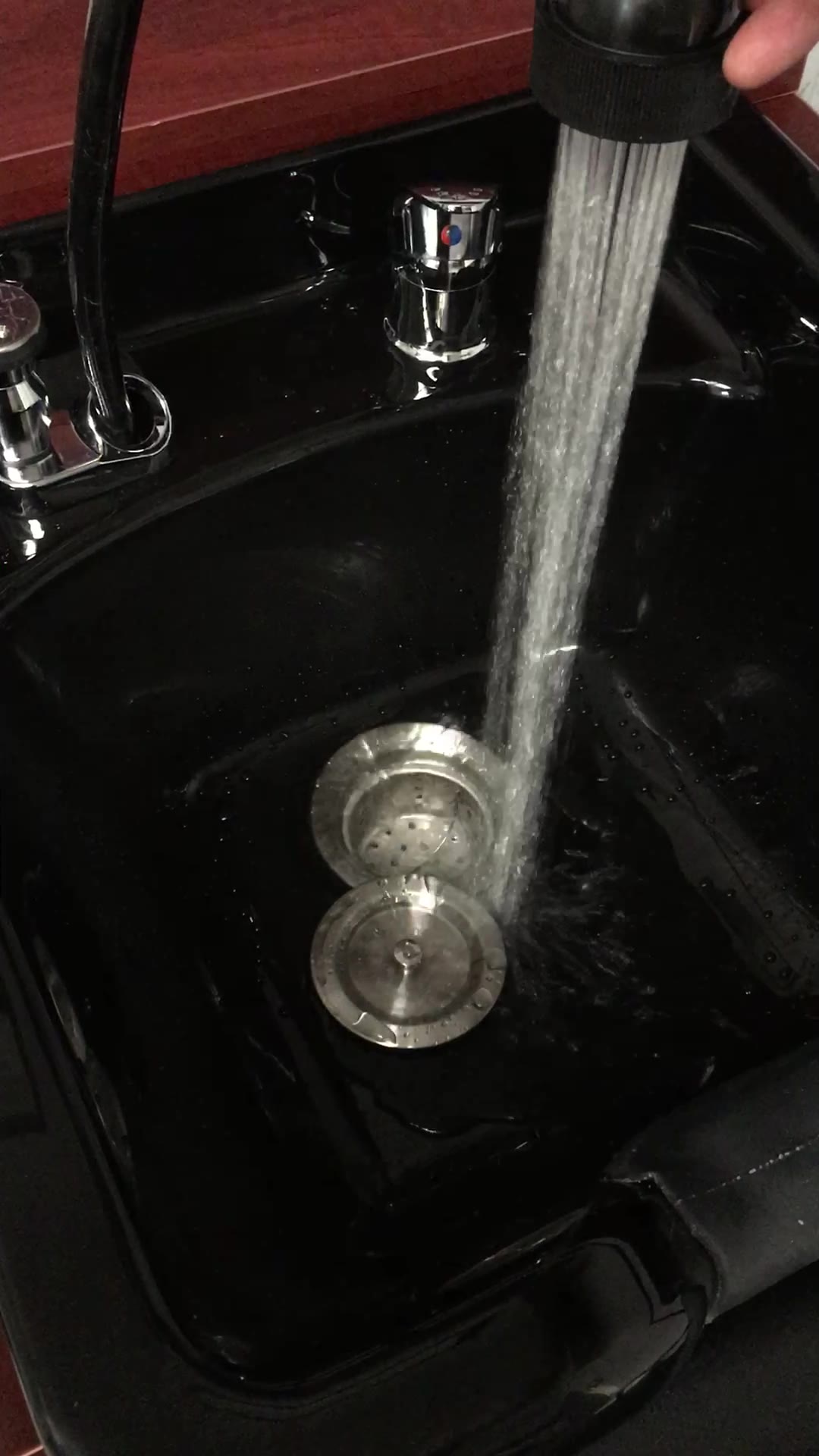 Strong water running from the faucet